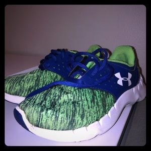 Under armour kids size 13 shoes